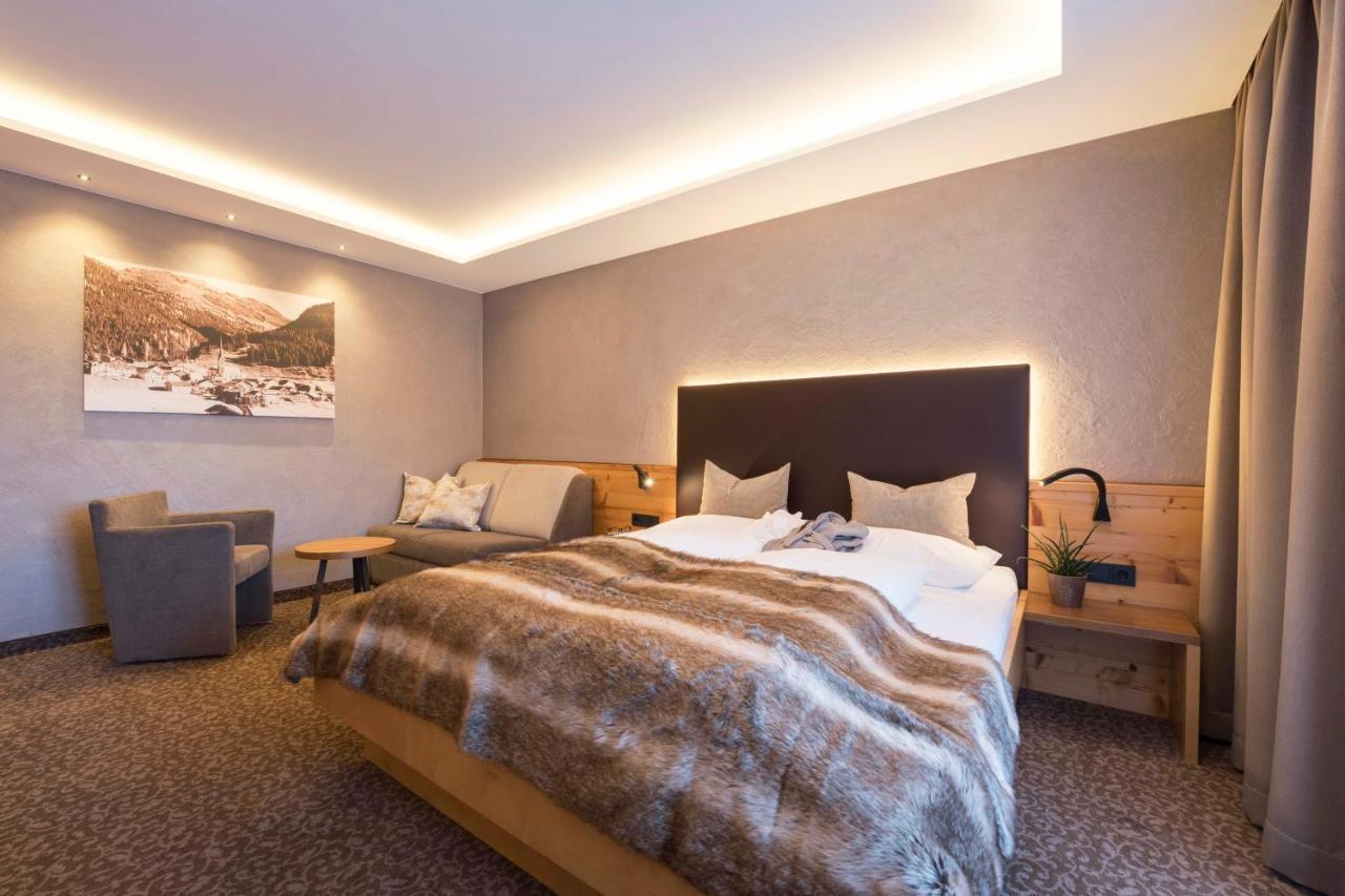 Hotel Garni Mirabell Ischgl Ngoại thất bức ảnh