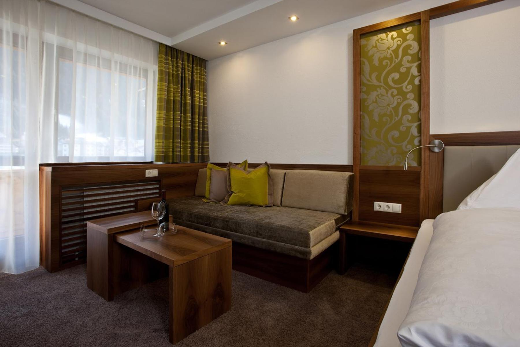 Hotel Garni Mirabell Ischgl Ngoại thất bức ảnh