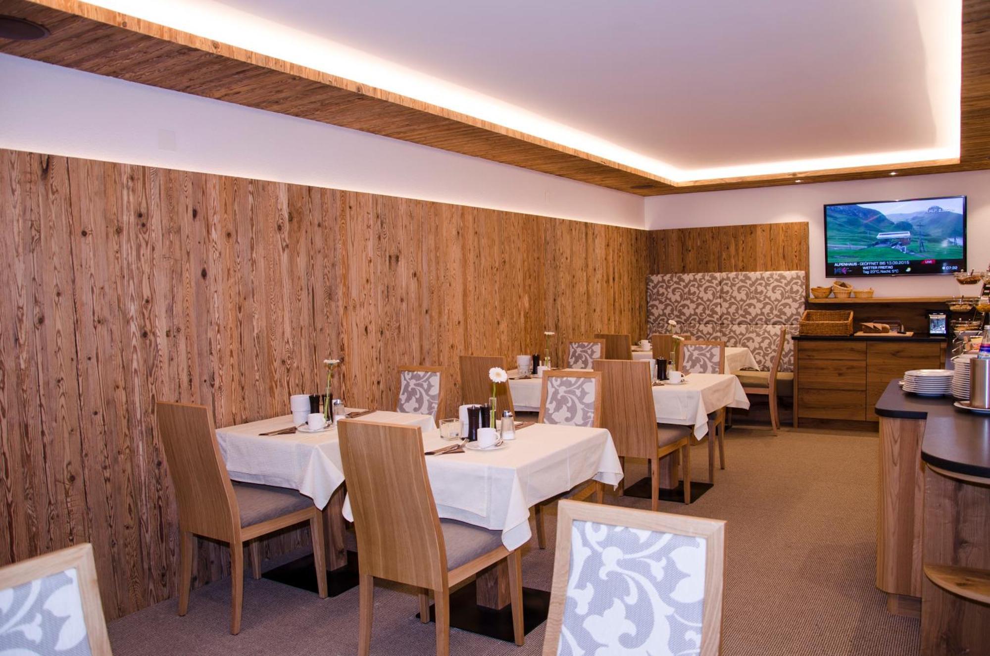Hotel Garni Mirabell Ischgl Ngoại thất bức ảnh