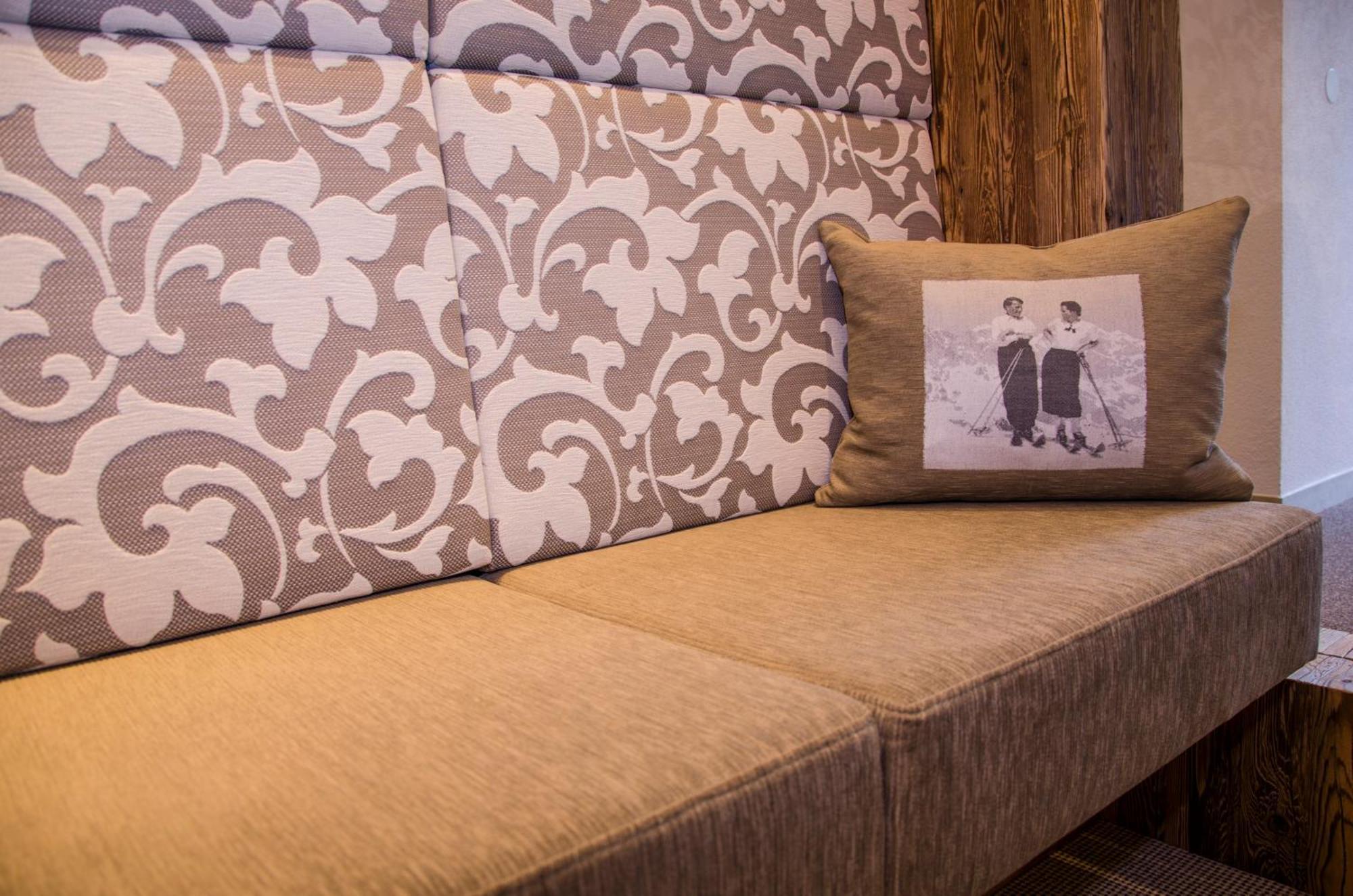 Hotel Garni Mirabell Ischgl Ngoại thất bức ảnh