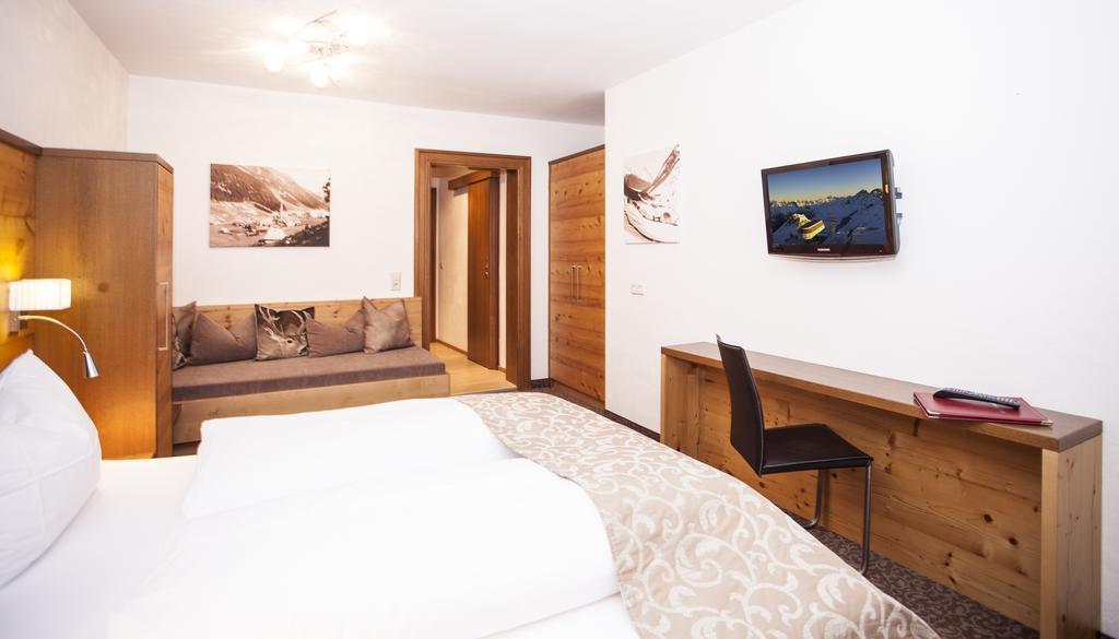 Hotel Garni Mirabell Ischgl Ngoại thất bức ảnh