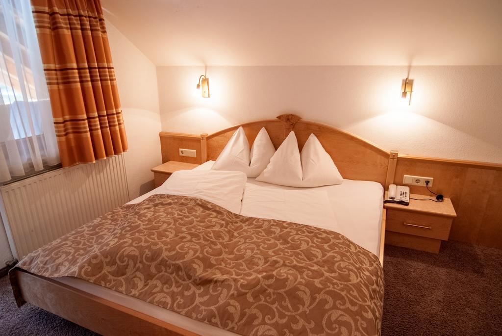Hotel Garni Mirabell Ischgl Ngoại thất bức ảnh