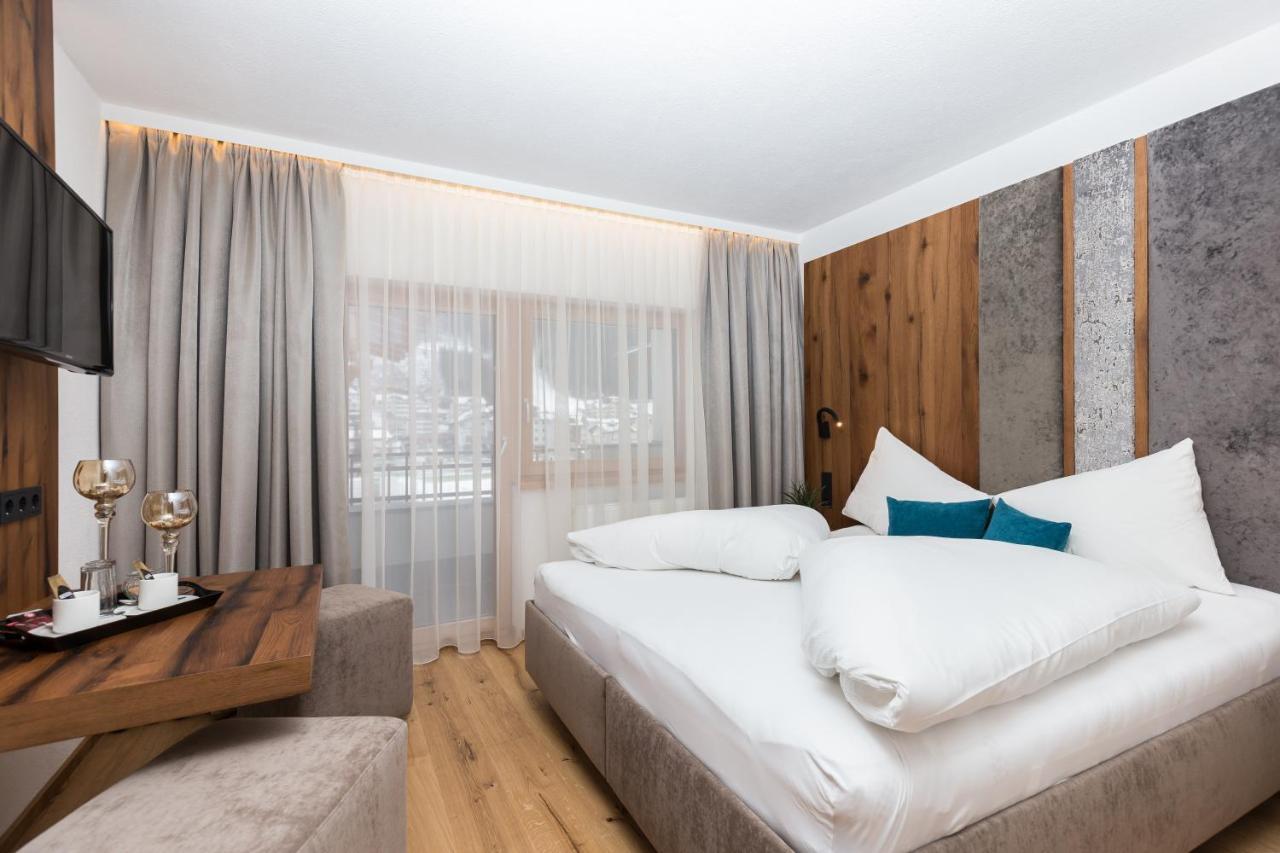 Hotel Garni Mirabell Ischgl Ngoại thất bức ảnh