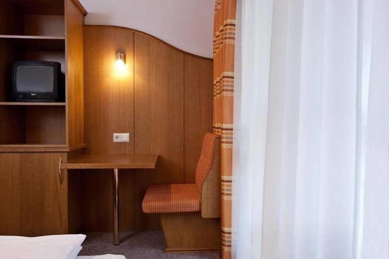 Hotel Garni Mirabell Ischgl Ngoại thất bức ảnh